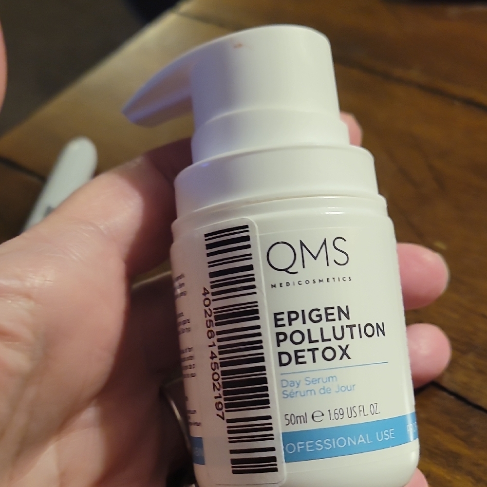 QMS Medicosmetics‎ Epigen Pollution Detox Day Serum